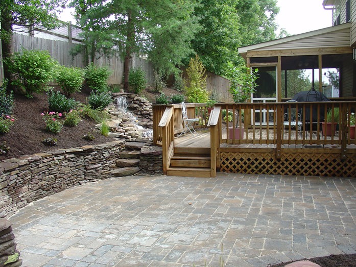 Outdoor Living & Hardscapes
