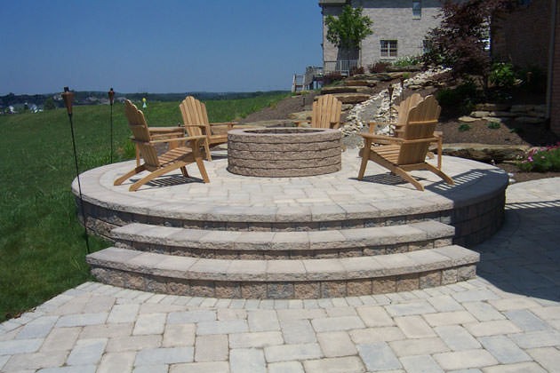 Outdoor Living & Hardscapes